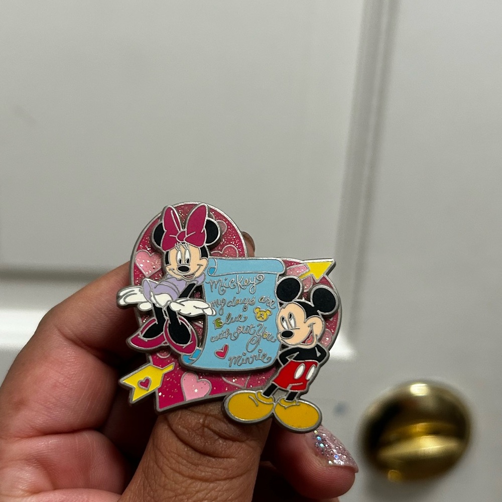 Valentine Love Letter Valentine's Day Mickey and Minnie Disney Pin